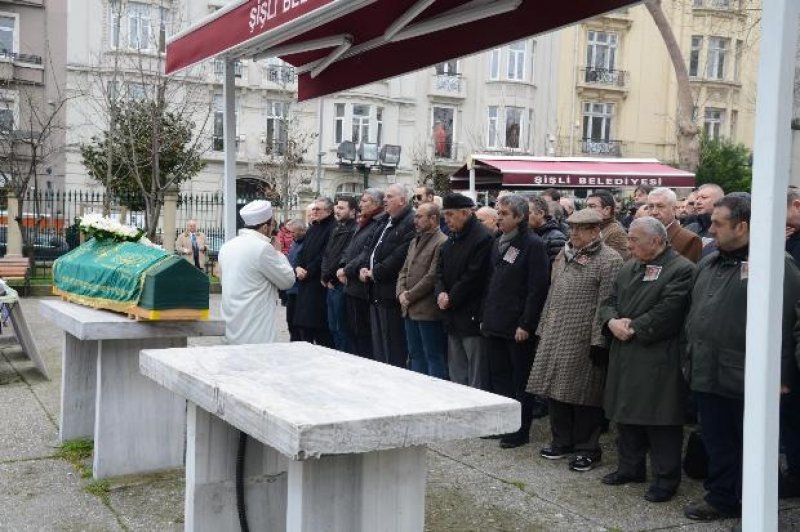 Oyuncu Kerem Bürsin'in acı günü 