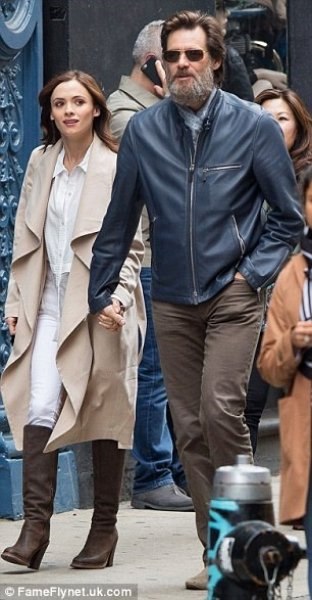 Jim Carrey'nin eski sevgilisi intihar etti 