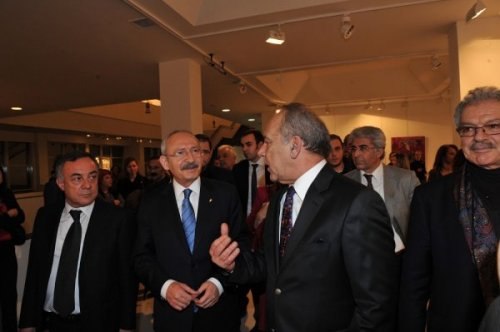 Kılıçdaroğlu ile Sezer sergiye katıldı