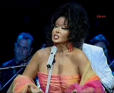 Bülent Ersoy'un ceninli yüzü 
