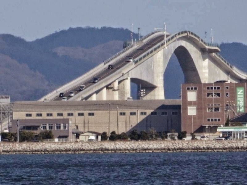 Japonya'nın sıradışı köprüsü Eshima Ohashi 