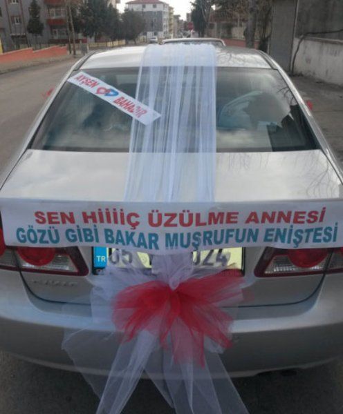 İlginç gelin arabası yazıları 