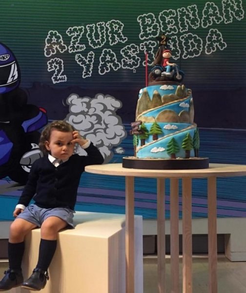 Gülşen'in oğlu 2 yaşına bastı 