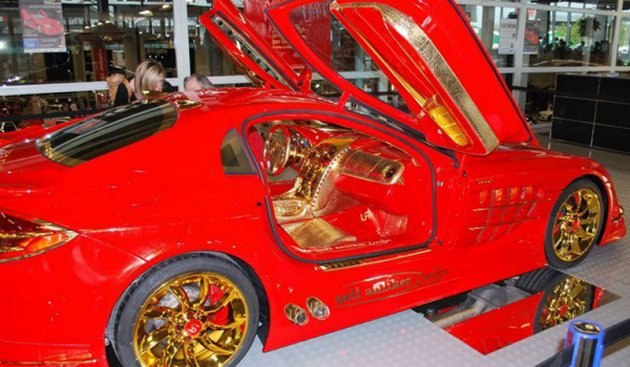 Mercedes'in kırmızı canavarı: SLR McLaren 999