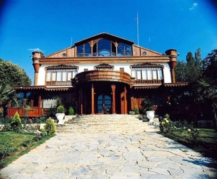Adnan Oktar'ın Çengelköy'deki lüks evi