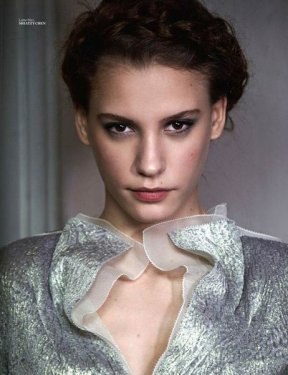 Serenay Sarıkaya'dan seksi pozlar