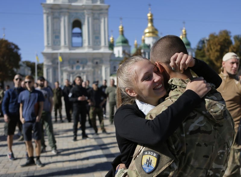 Gönüllü Azov taburu Doğu Ukrayna'dan döndü