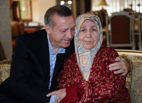 Başbakan Erdoğan'ın annesi vefat etti