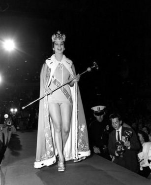 1950'lerden bu yana seçilen kainat güzelleri