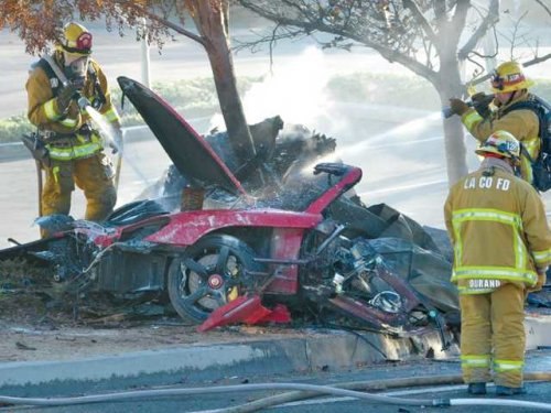 Hızlı ve Öfkeli'nin yıldızı Paul Walker hayatını kaybetti