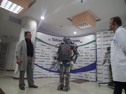 Yerli insansı robot AKINCI 2