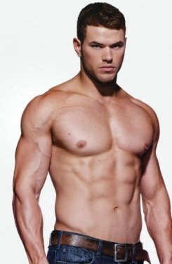Ünlü oyuncu Kellan Lutz Herkül olmak için bir yılını harcadı 