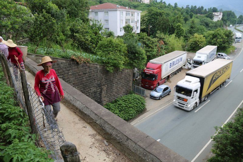 Artvin'de tünelin üstünü tarlaya çevirdiler