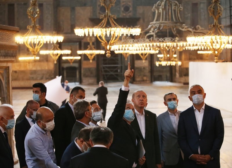 Cumhurbaşkanı Erdoğan, Ayasofya Camii'ni inceledi