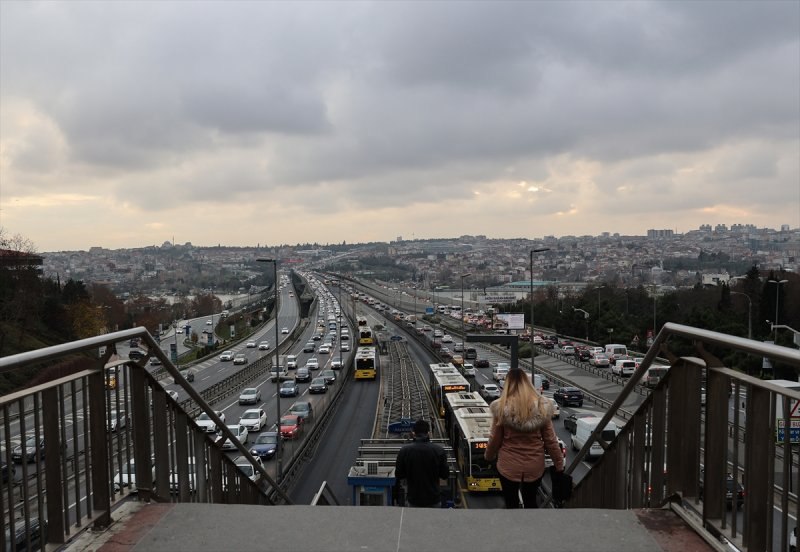 İstanbul'da kısıtlama öncesinde trafik yoğunluğu