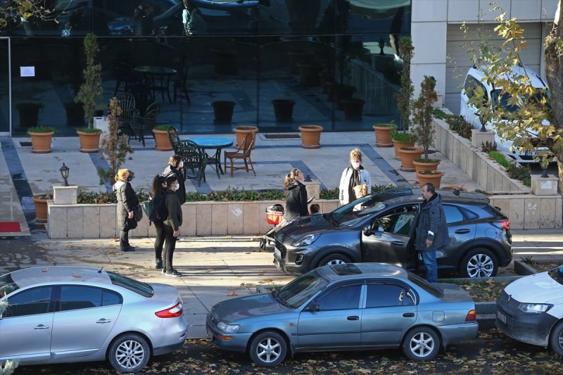Yurt genelinde hayat saat 09.05'te 1 dakikalığına durdu