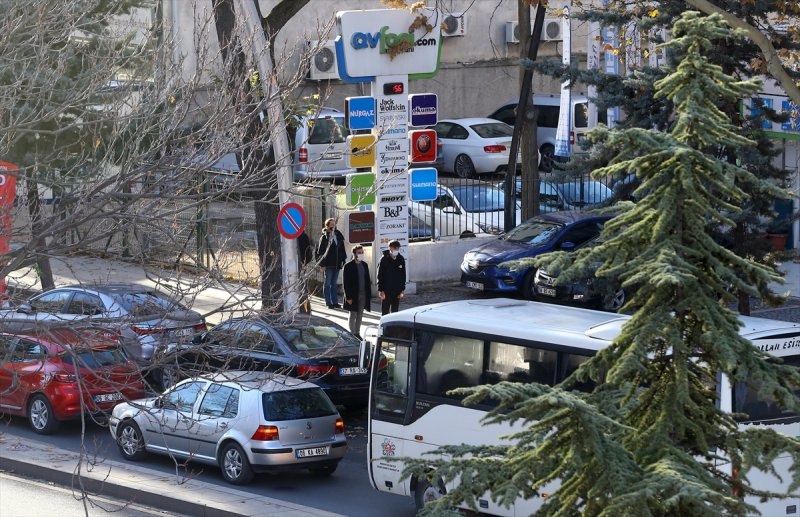 Yurt genelinde hayat saat 09.05'te 1 dakikalığına durdu 