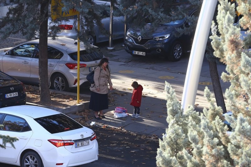 Yurt genelinde hayat saat 09.05'te 1 dakikalığına durdu 
