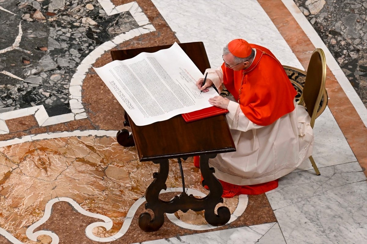 Vatikan’da Papa Franciscus için veda töreni