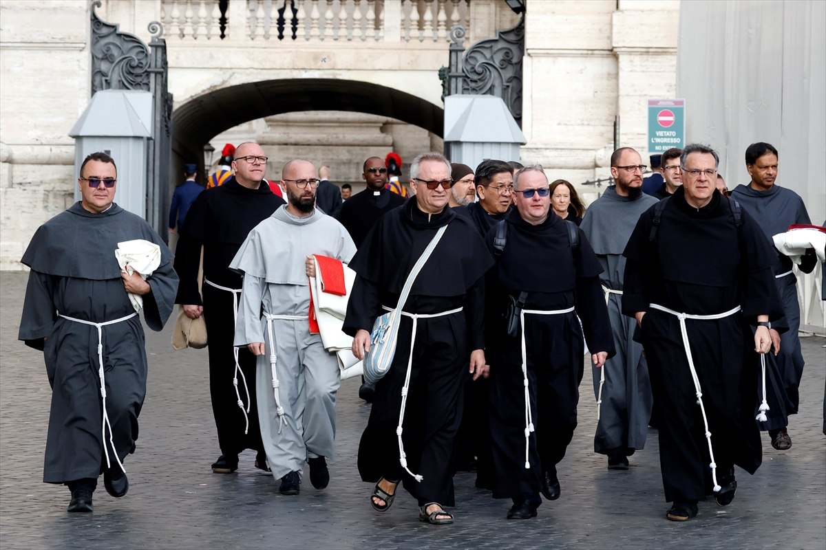 Vatikan’da Papa Franciscus için veda töreni