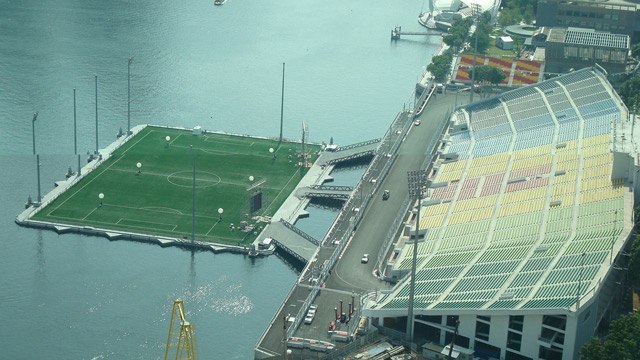 Dünyanın en ilginç futbol sahaları