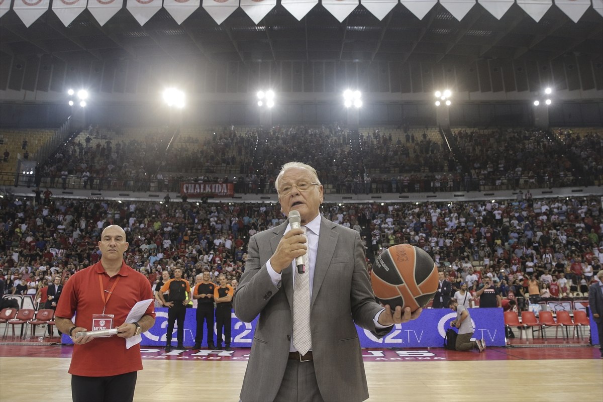 Ünlü basketbol koçu Ivkovic'ten jübile