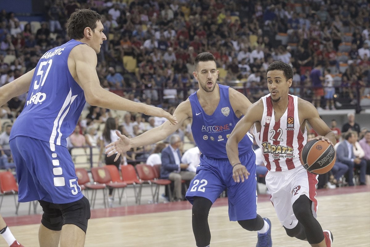 Ünlü basketbol koçu Ivkovic'ten jübile
