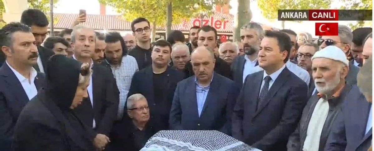 Ali Babacan, Nuri Pakdil'in cenazesine katıldı