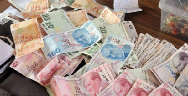Eskişehir'de unuttuğu 88 bin lirayı geri aldı
