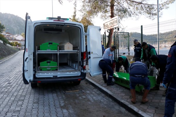 Fethiye'de göçmen botu battı: 8 ölü