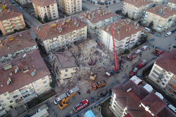 Elazığ depreminde ihmalin fotoğrafı
