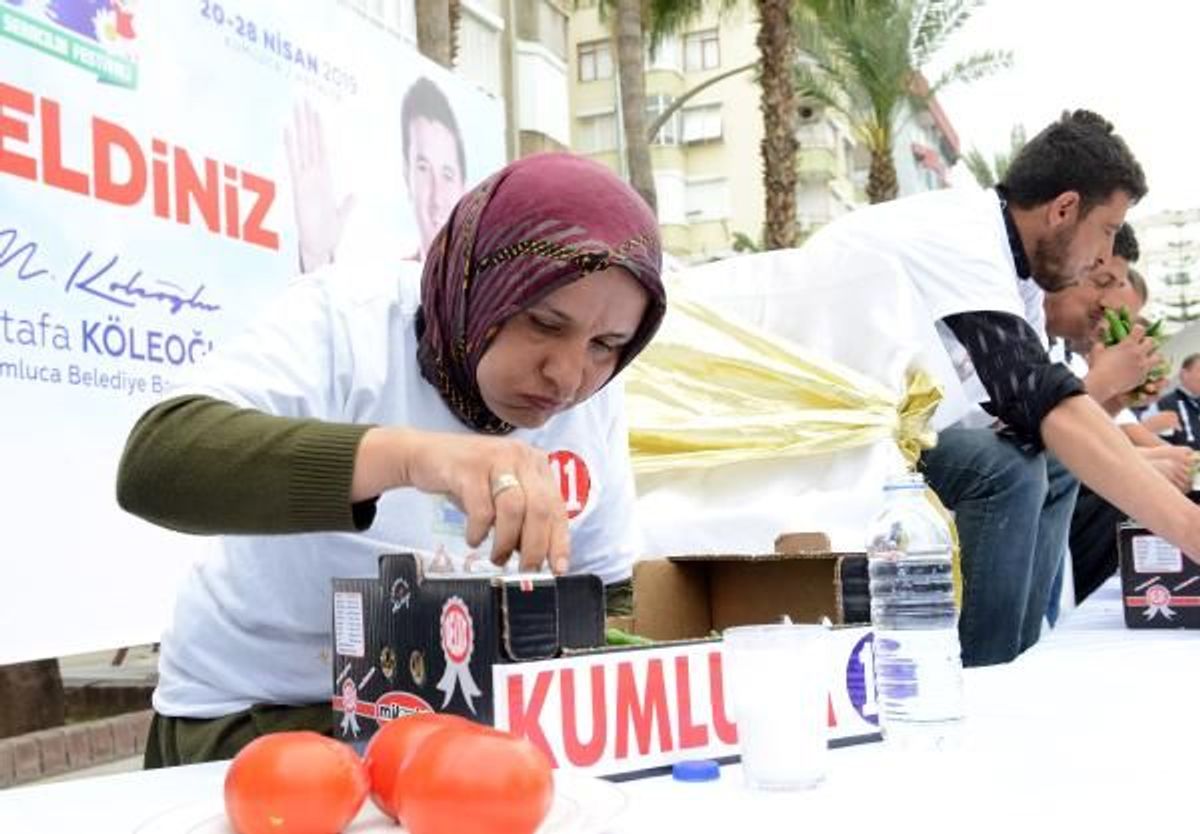Antalya'da acı biber yarışması