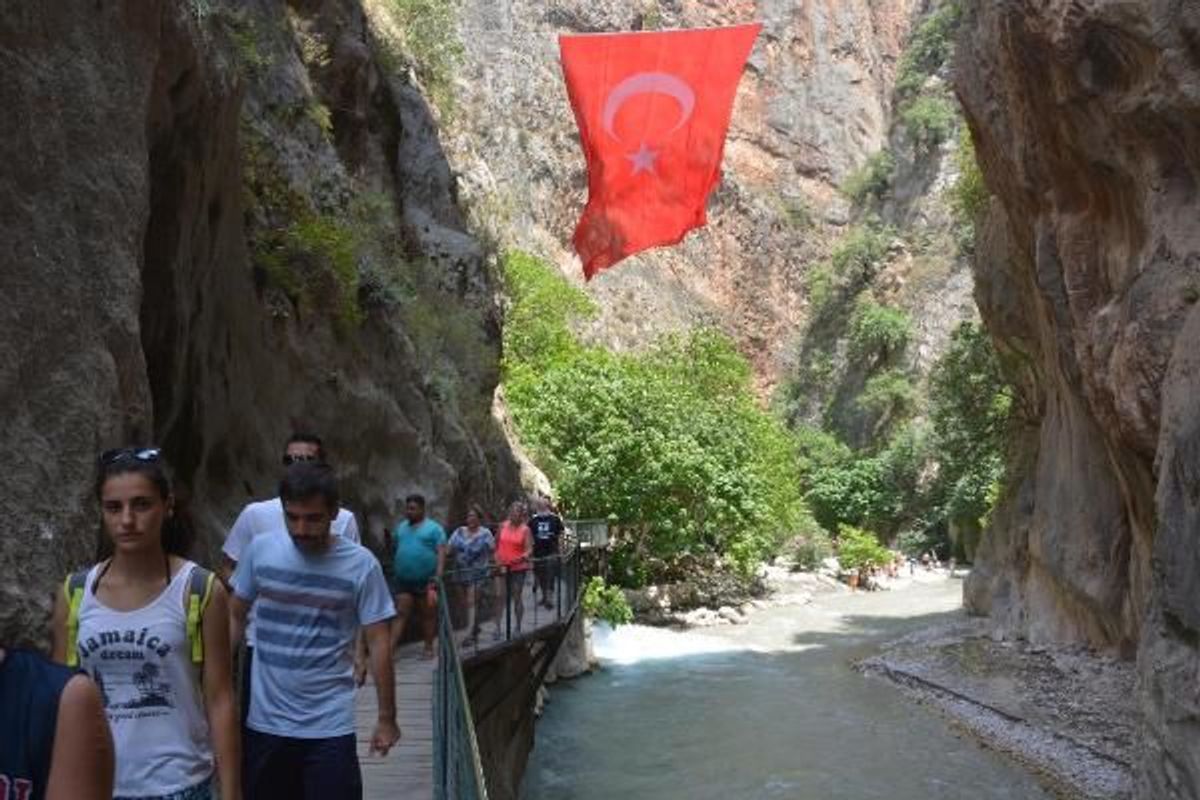 Muğla'nın cennet köşelerinden Saklıkent Kanyonu'na rağbet