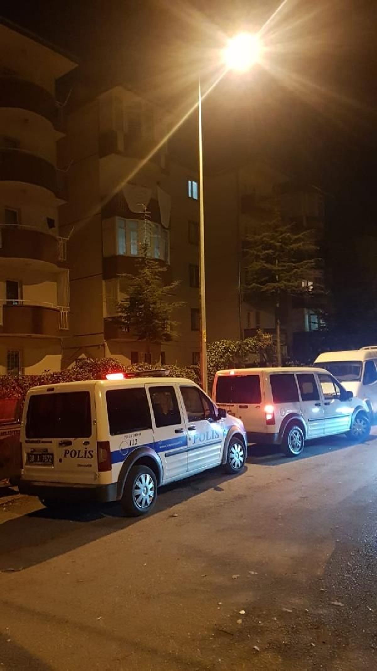 Kayseri'de 5. kattan düştü, ağır yaralandı