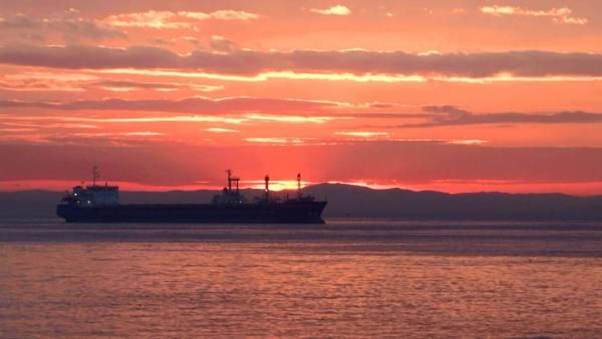 İstanbul'da güneşin doğuşuyla gelen renk cümbüşü