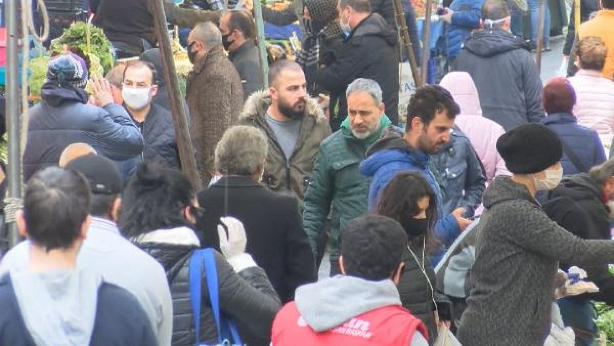 Avcılar'daki semt pazarında yoğunluk