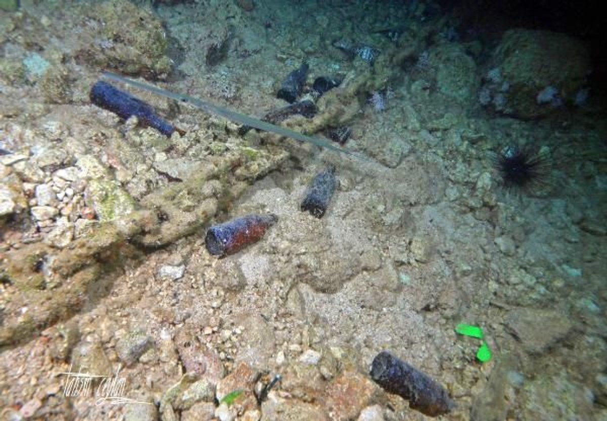 Kaş Limanı'ndaki kirlilik görüntülendi