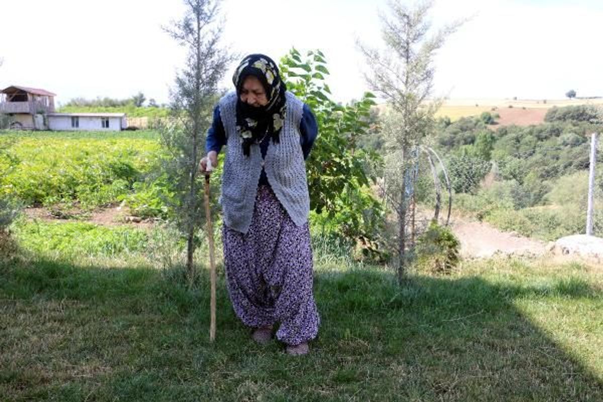 100 yaşındaki Rukkiye Nine, uzun yaşamın sırrını anlattı