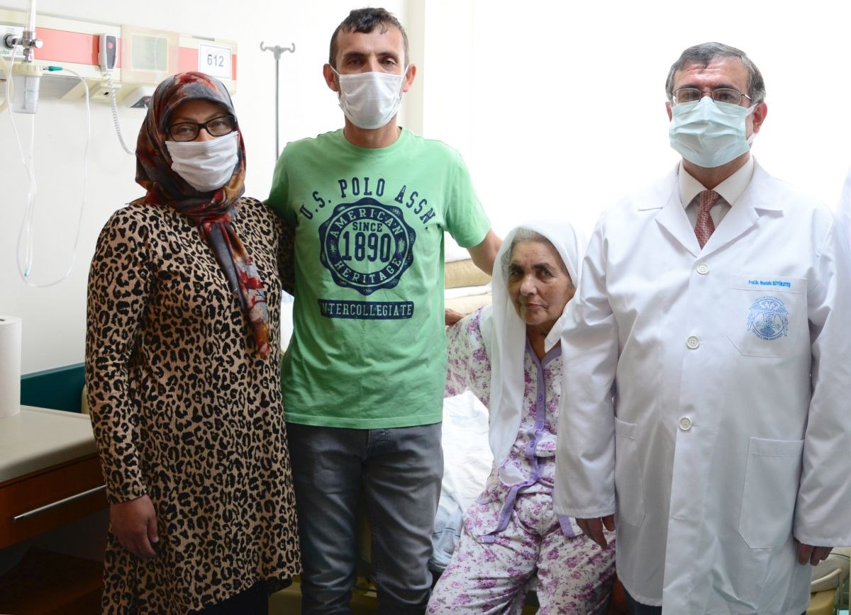 Konya'da 71 yaşındaki kadın, 1 ay bitkisel hayatta kaldı