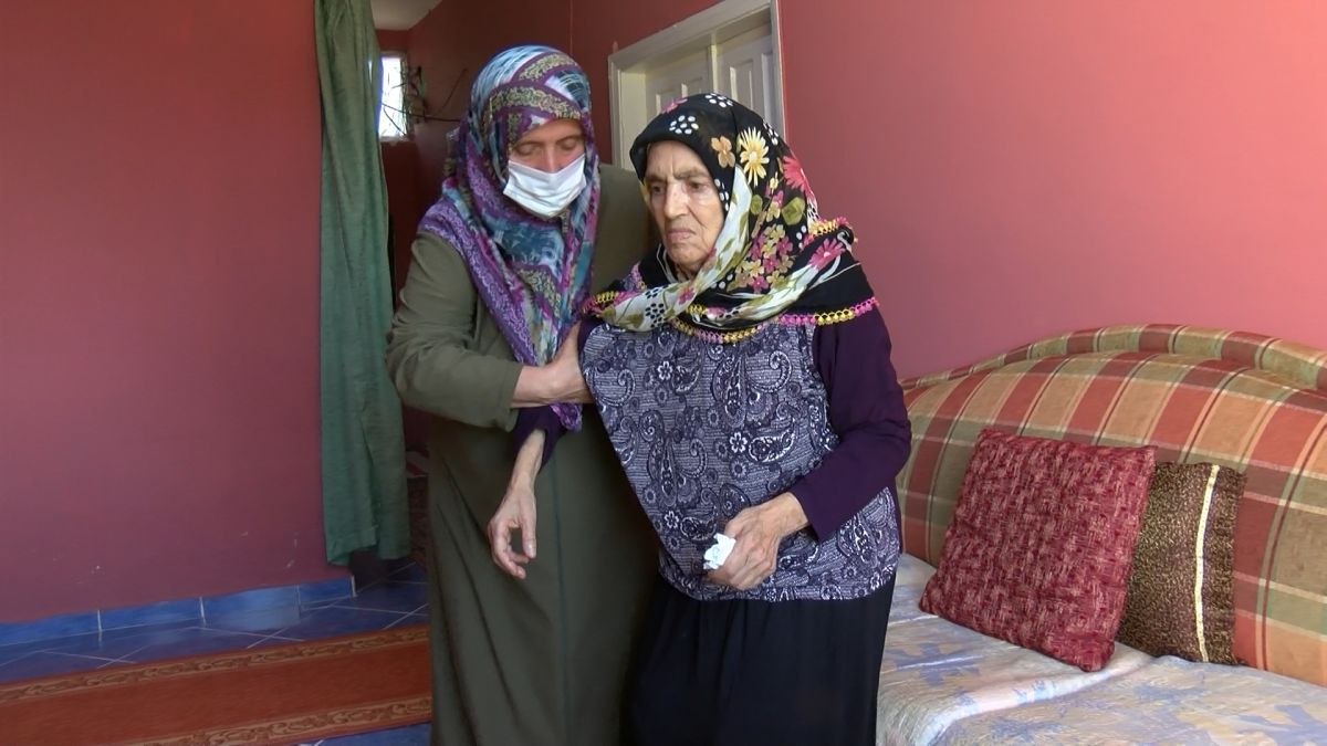 Rize'de 84 yaşındaki kadın koronavirüsü yendi