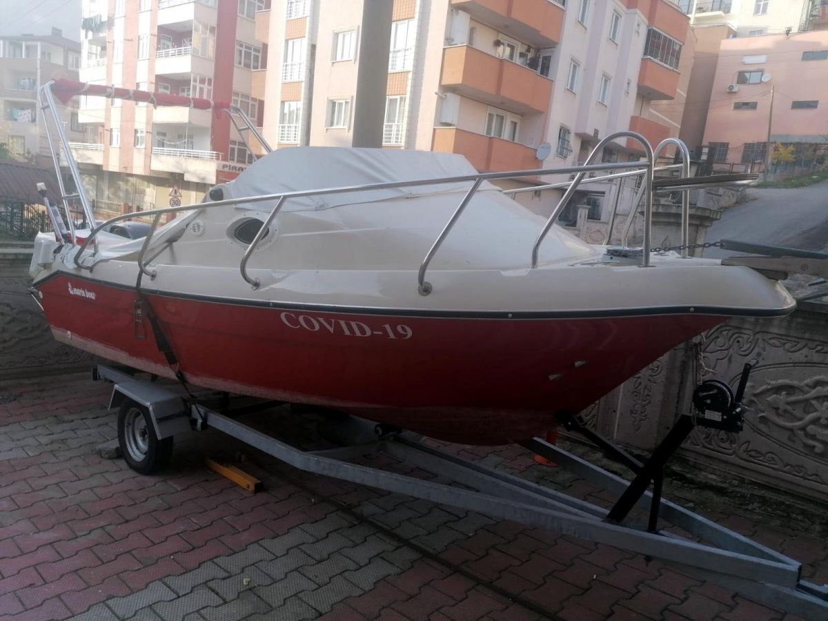 Kocaeli'deki tekneye 'Covid-19' ismi verildi