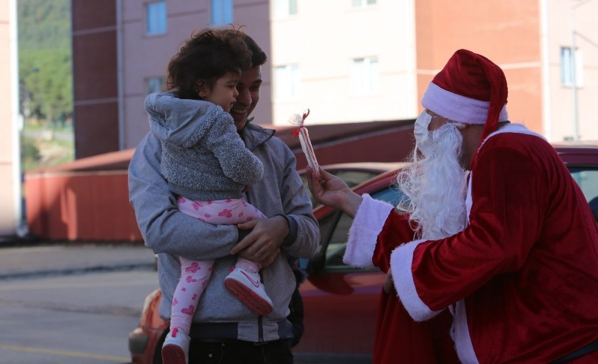 CHP'li belediyeden yılbaşı kutlaması