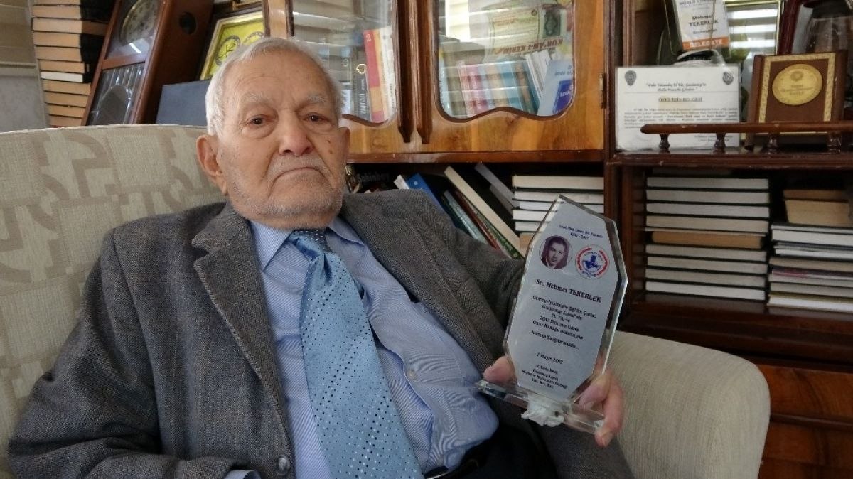 Gaziantepli Mehmet Dede, 58 yıldır ihtiyaç sahiplerine yardım ediyor