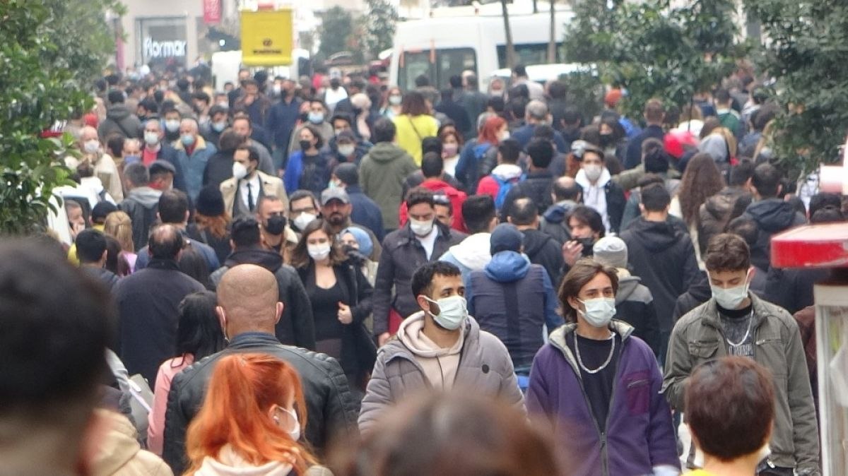 İstiklal Caddesi’ne girişler kapatıldı