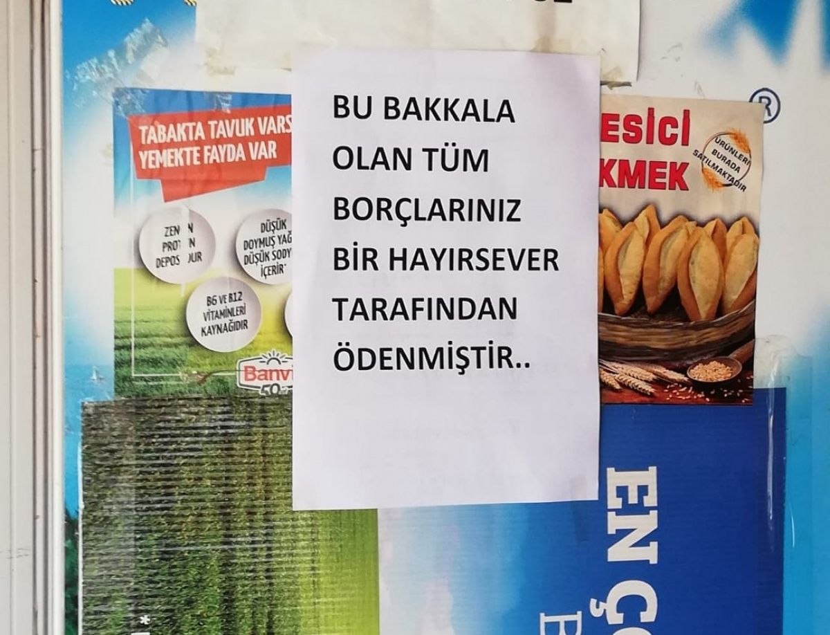 Denizli'de hayırsever bakkal bakkal dolaşıp borçları kapattı