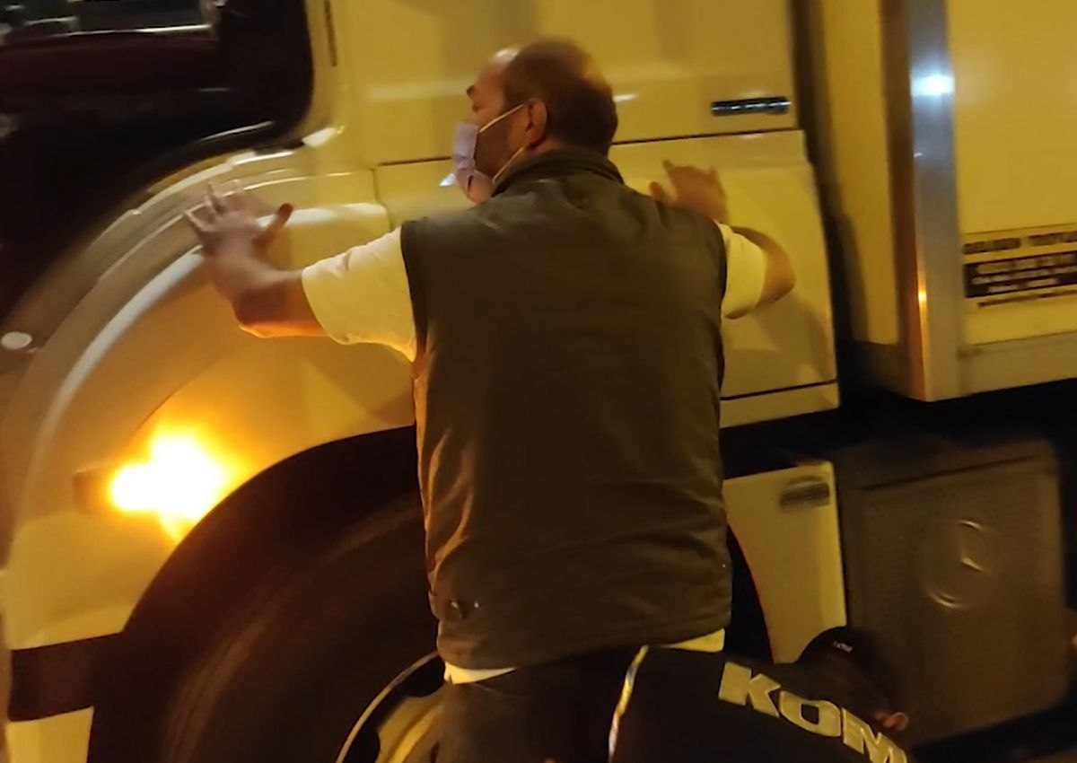 Bursa'da 2 buçuk milyon değerinde kaçak makaron ele geçirildi