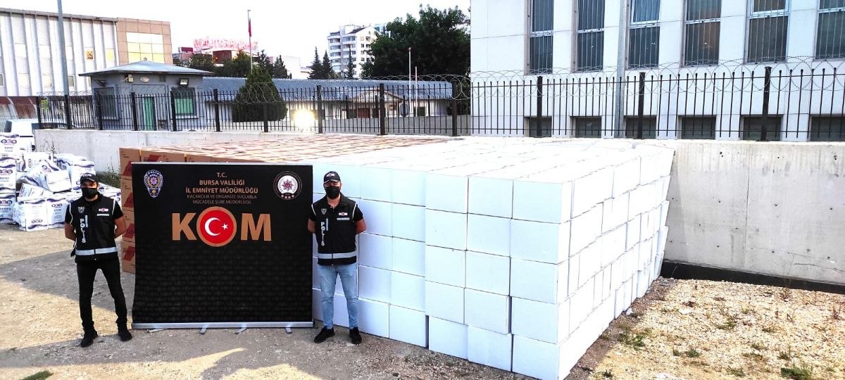 Bursa'da 2 buçuk milyon değerinde kaçak makaron ele geçirildi