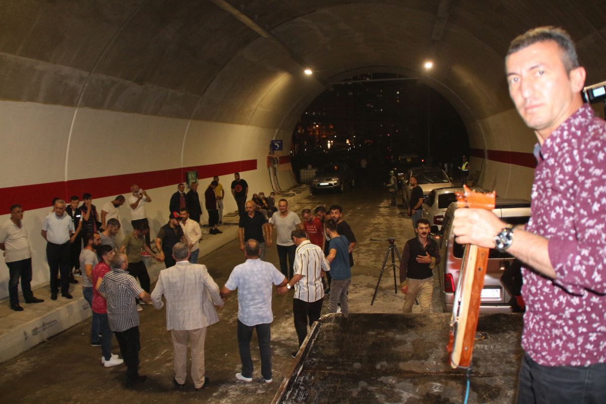 Rize'nin kuzeyiyle güneyini birbirine bağlayan tünel, horonla kutlandı