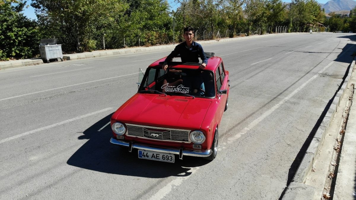 Malatyalı genç, 1974 model Murat 124 için 60 bin TL harcadı