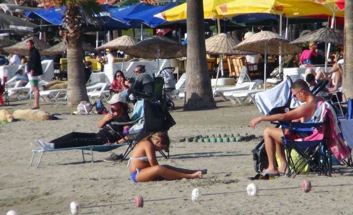 Muğla'da ekim sonunda deniz keyfi